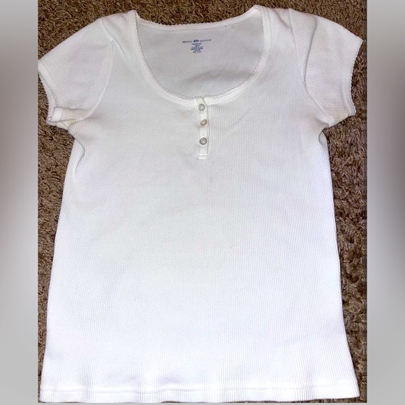 Brandy Melville Tops - Brandy Melville Ribbed Button up T shirt